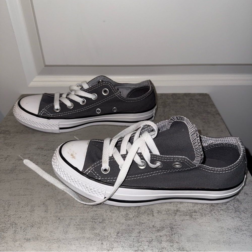 Converse women’s sneakers size 5 double tongue chuck Taylor low gray shoes - Picture 5 of 8